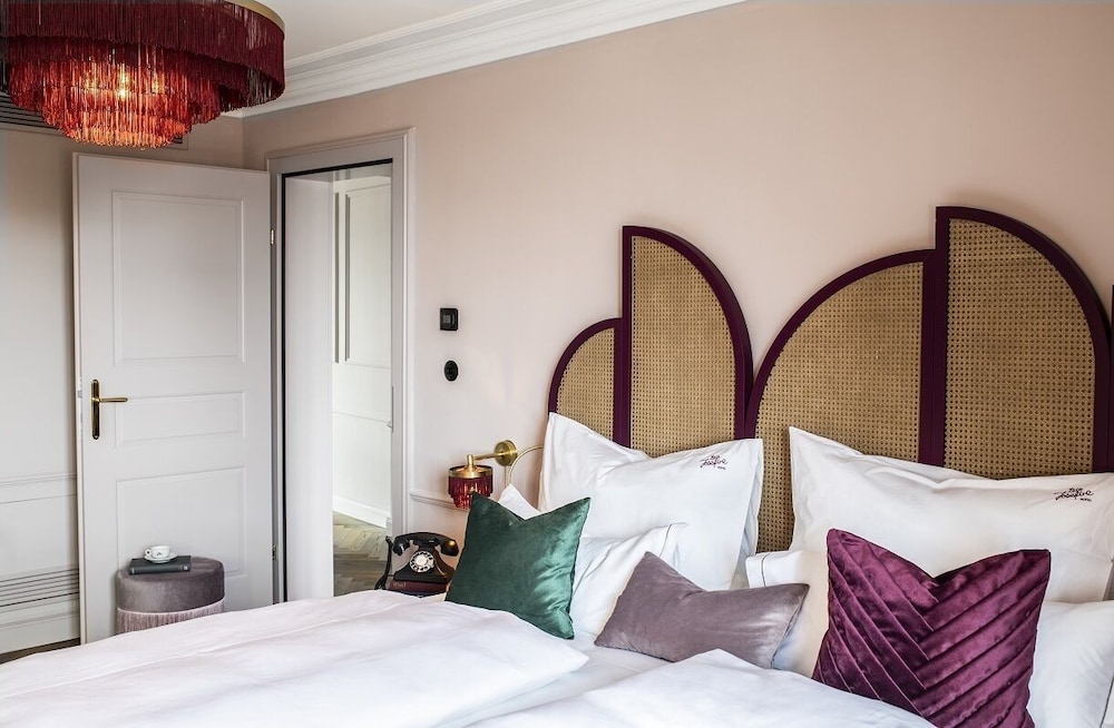 Maisonette, Suite, King and Queen Bed