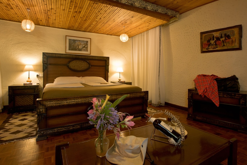 MARA SOPA LODGE 12/27