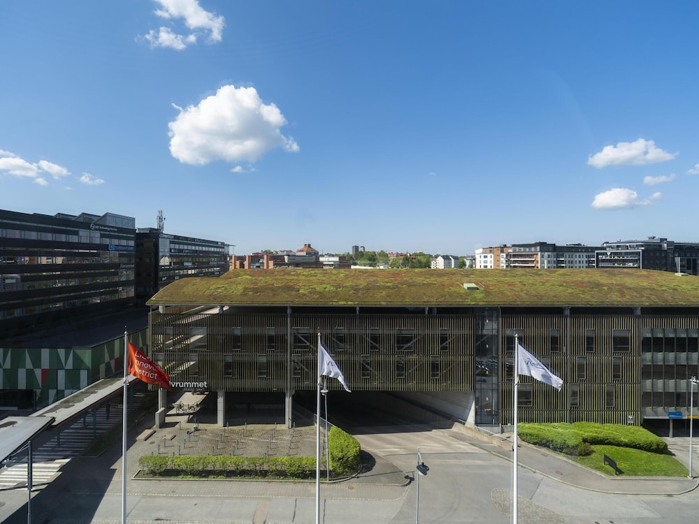 Radisson Blu Riverside Hotel 74/80