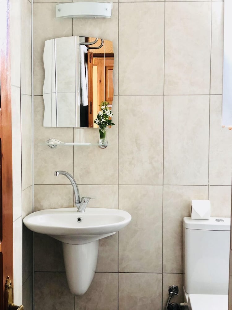 Hermes Hotel Ozdere 49/50