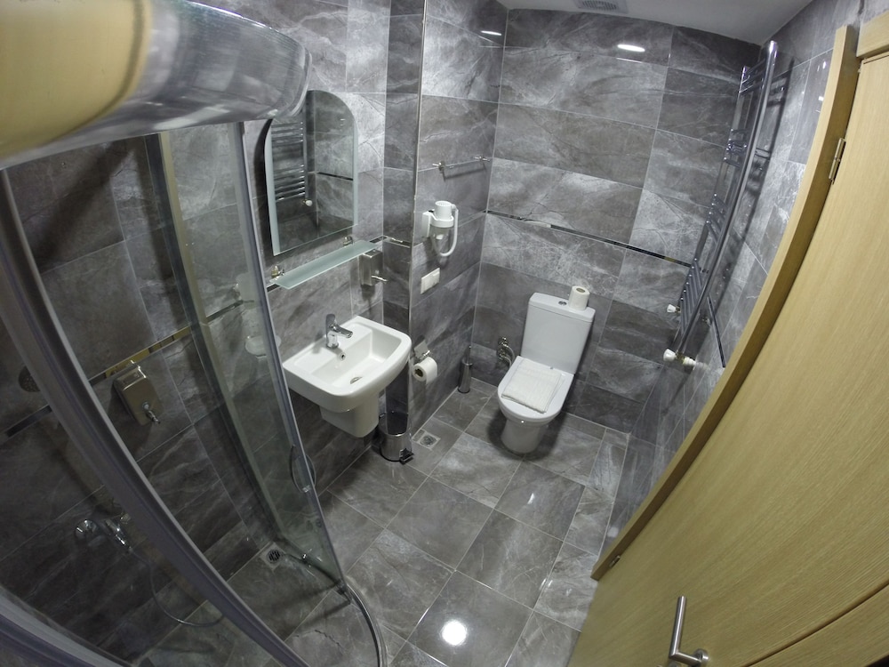 Meydan Suites 50/50