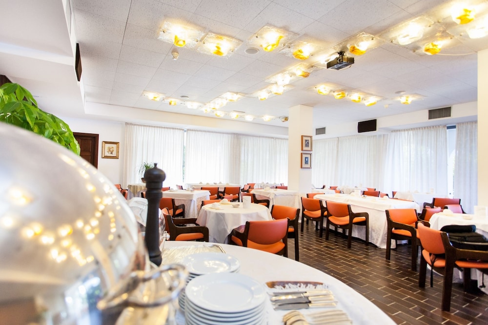 Grand Hotel De Rose 40/65