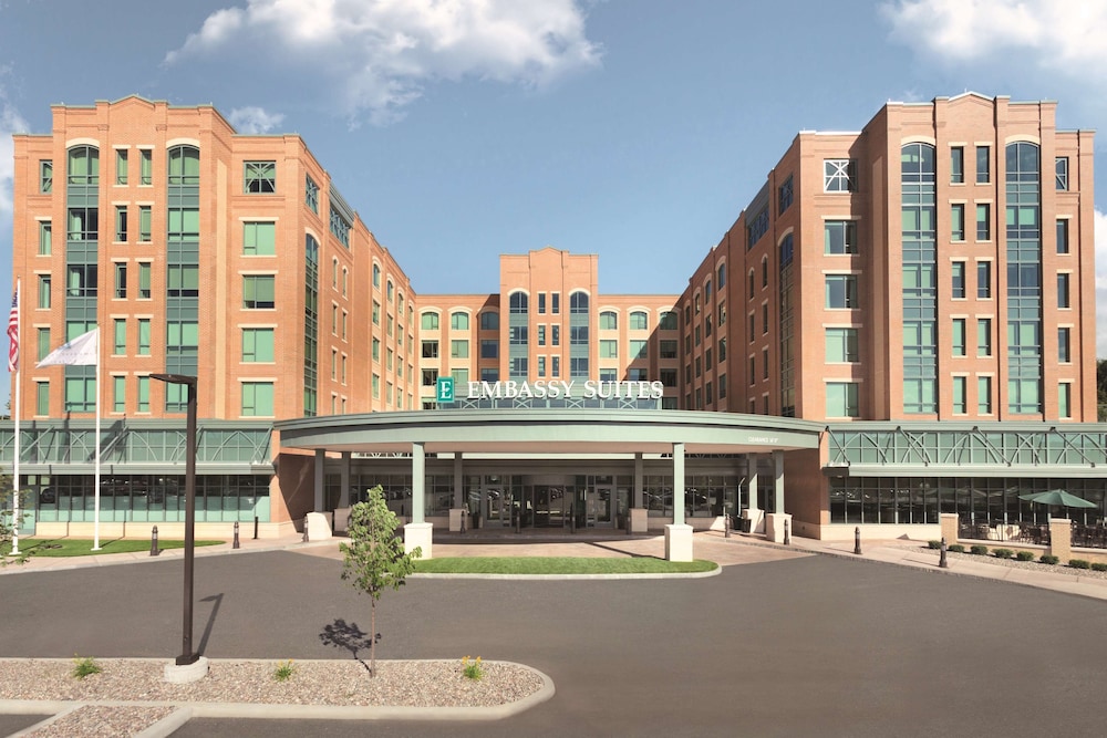 Embassy Suites Saratoga Springs NY 1/56