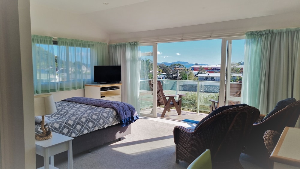 Admirals View Lodge 26/56