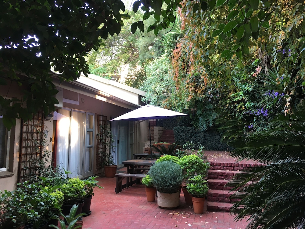 Pumleni Guesthouse 44/50