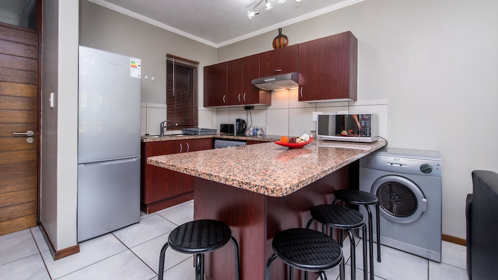 JoziStay Jackal Creek Apartments - Northriding 20/29