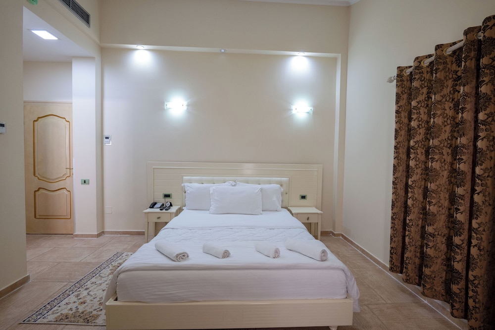 Olimpic Hotel 33/68
