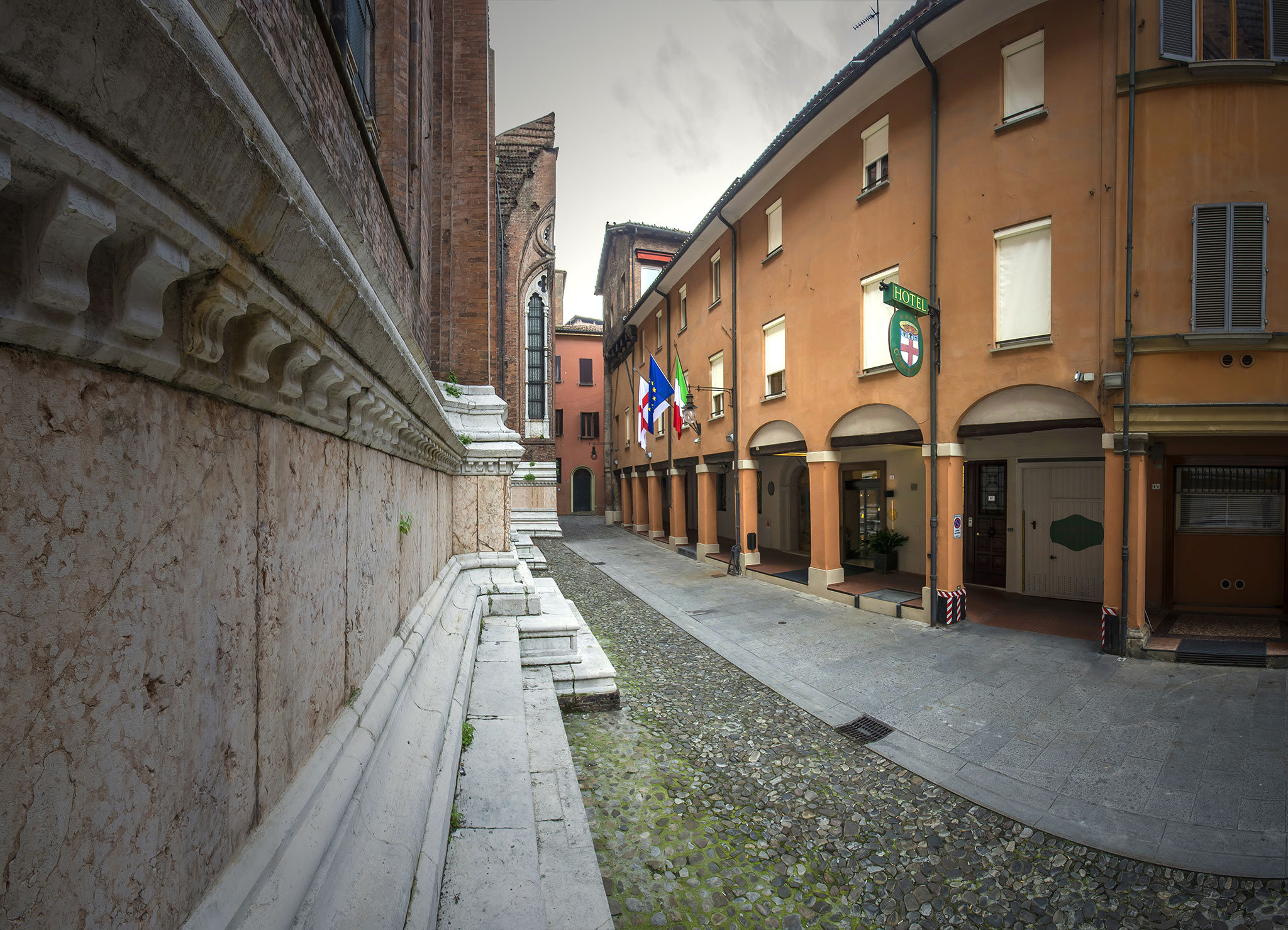 Art Hotel Commercianti 75/80