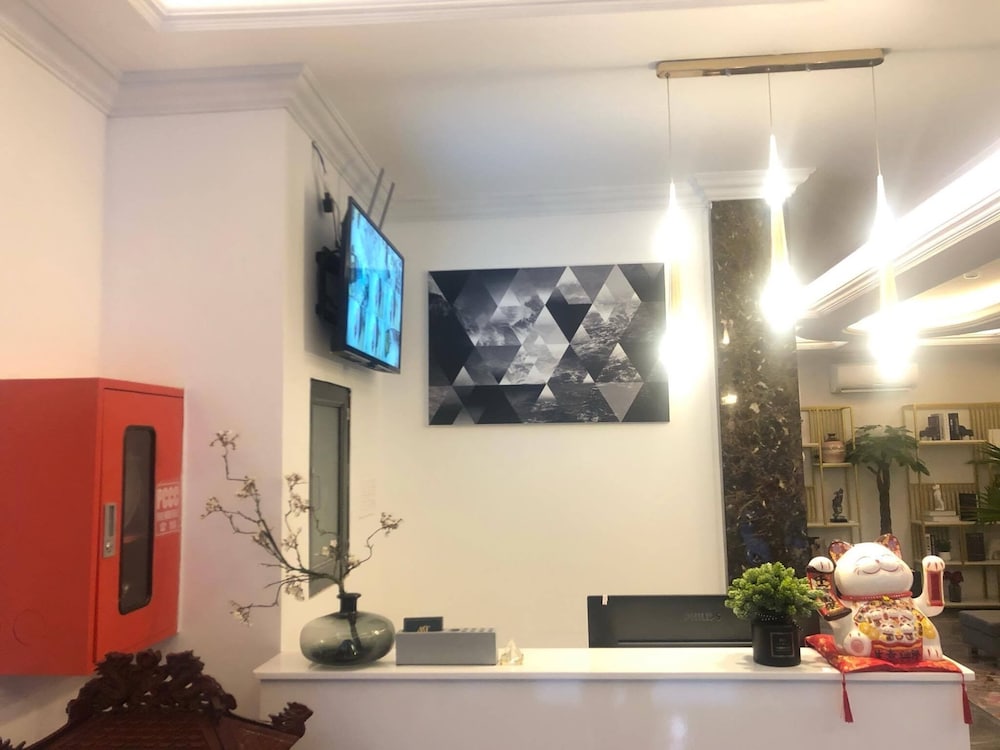 The Passion Hotel Airport - 5 minutes to Tan Son Nhat 8/50