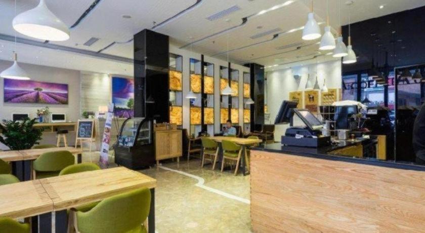 Lavande Hotels (Guangzhou Fangcun Huadiwan) 29/45