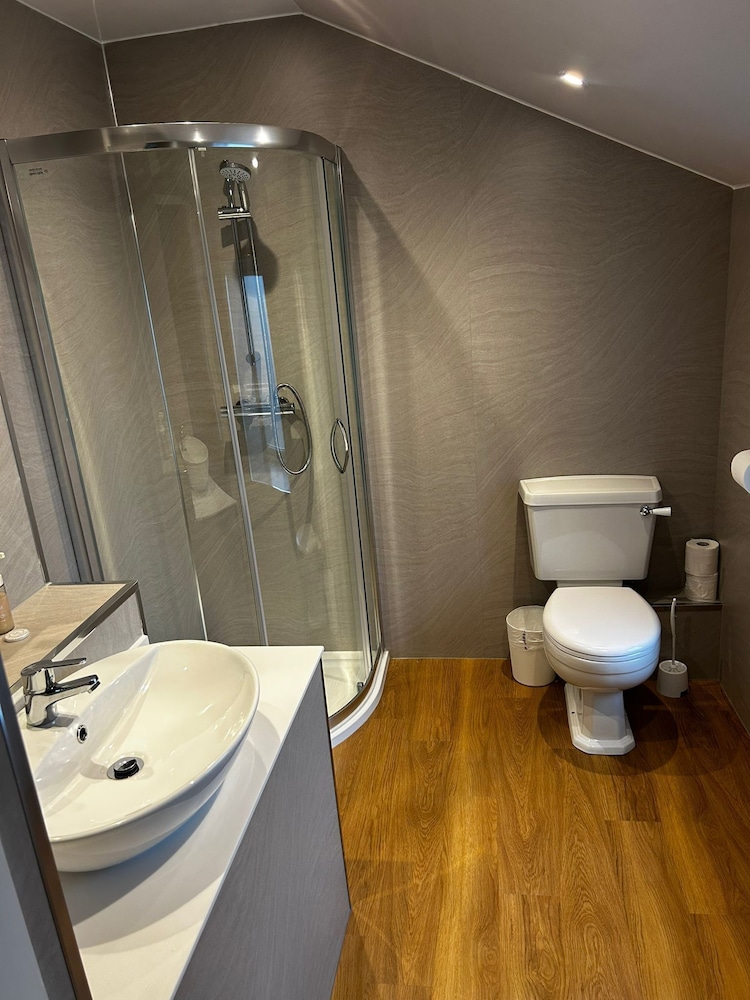 Chevin End Guest House 49/50