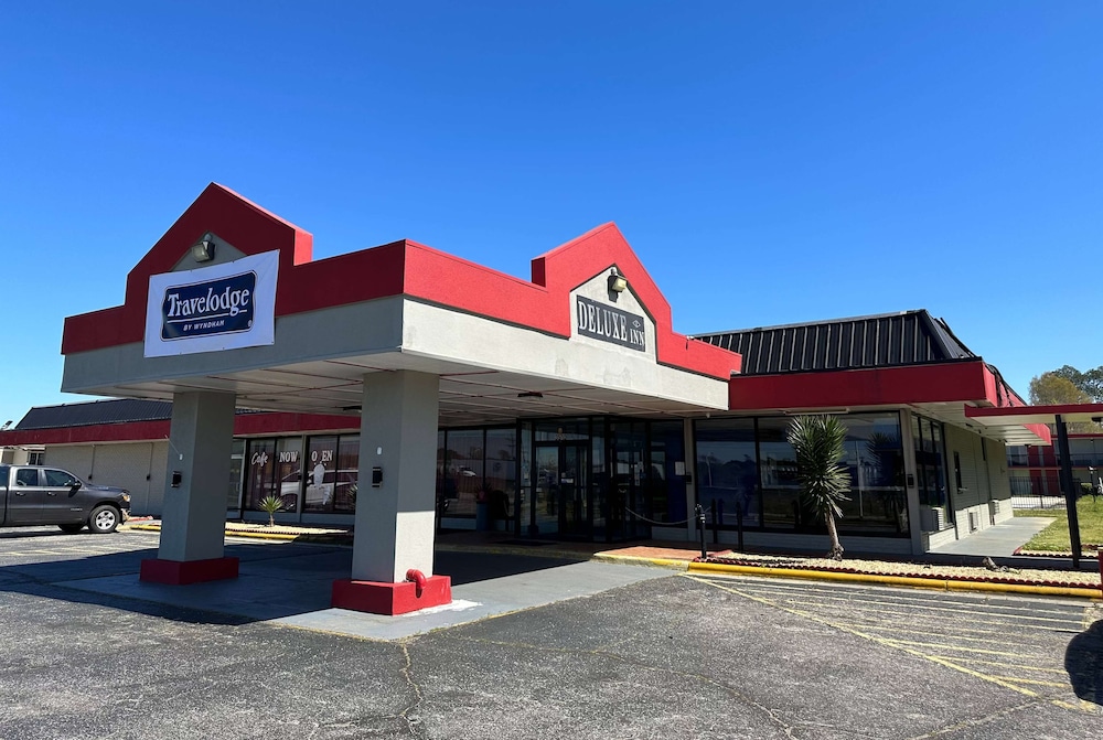 Ramada by Wyndham Lumberton NC North 2/60