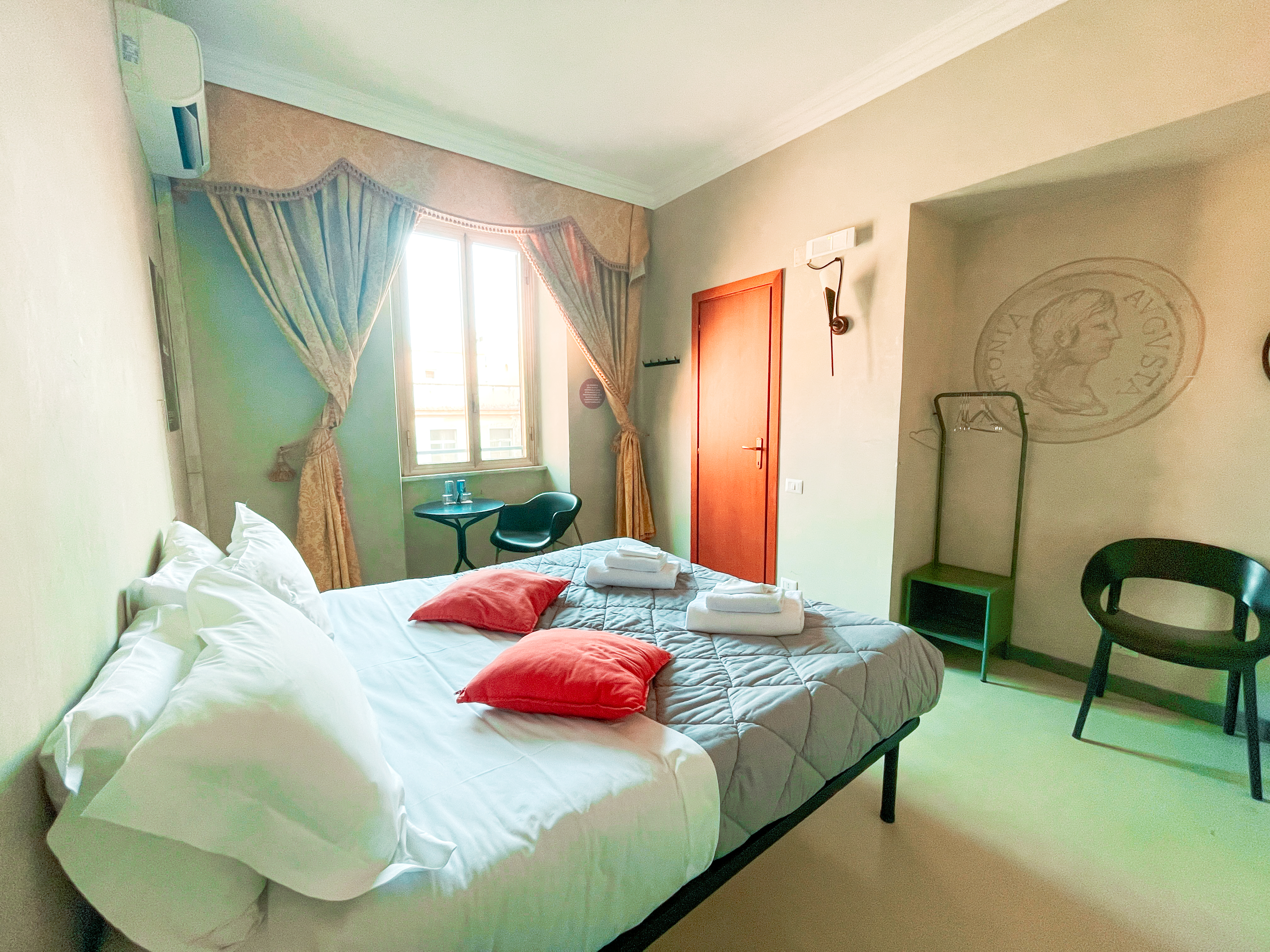 Room, Single, Double Bed