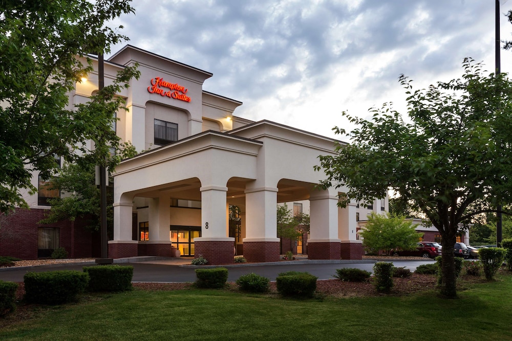 Hampton Inn & Suites By Hilton Manchester - Bedford in BEDFORD - NH