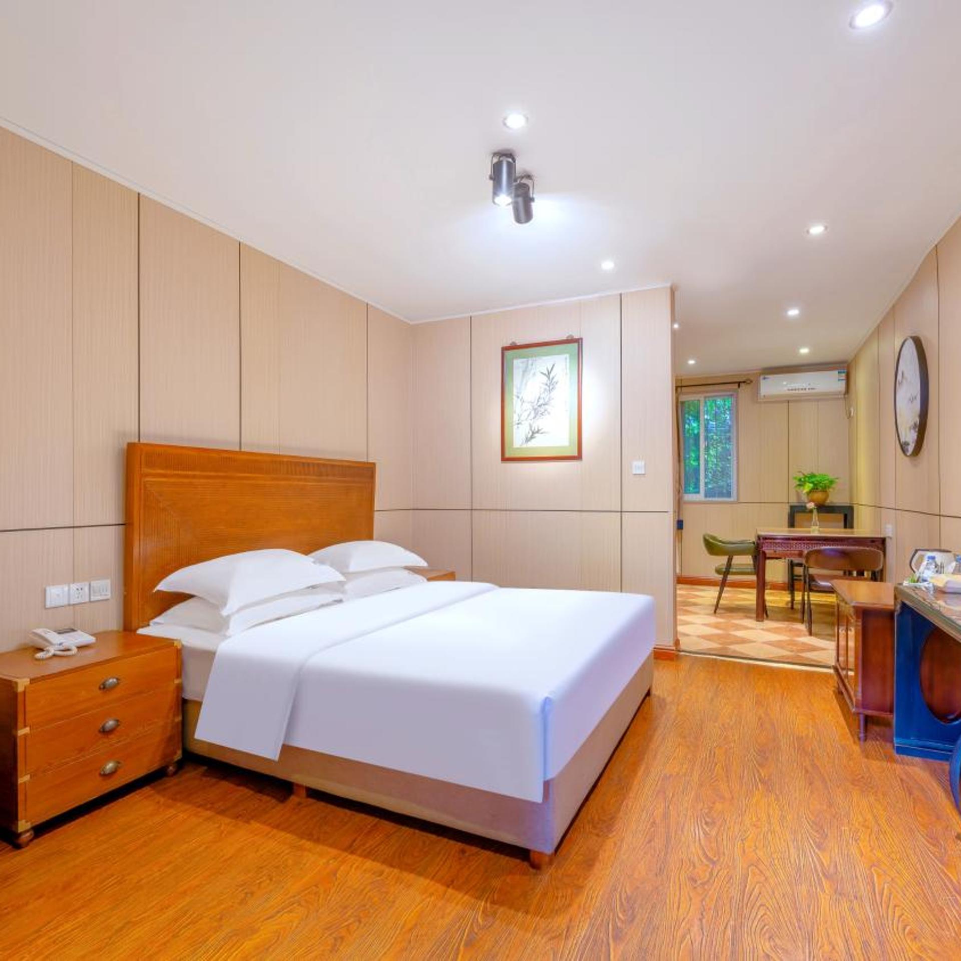 Room, Double Bed, Garden View, Laundry, Low Floor