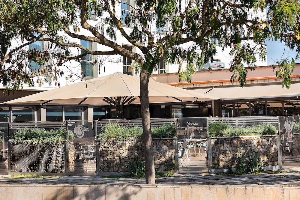 Palau de Girona 77/86