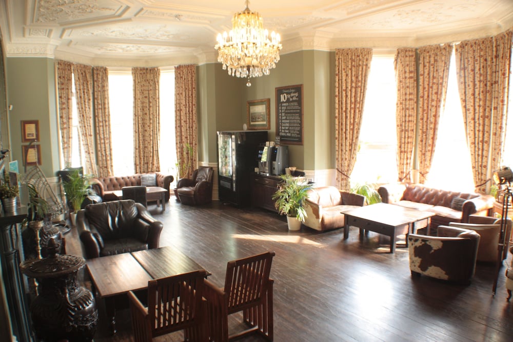 Palmers Lodge Swiss Cottage 45/72