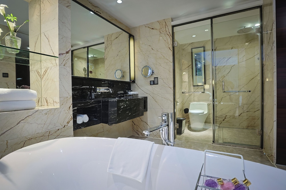 Crowne Plaza Yiwu Expo 47/50