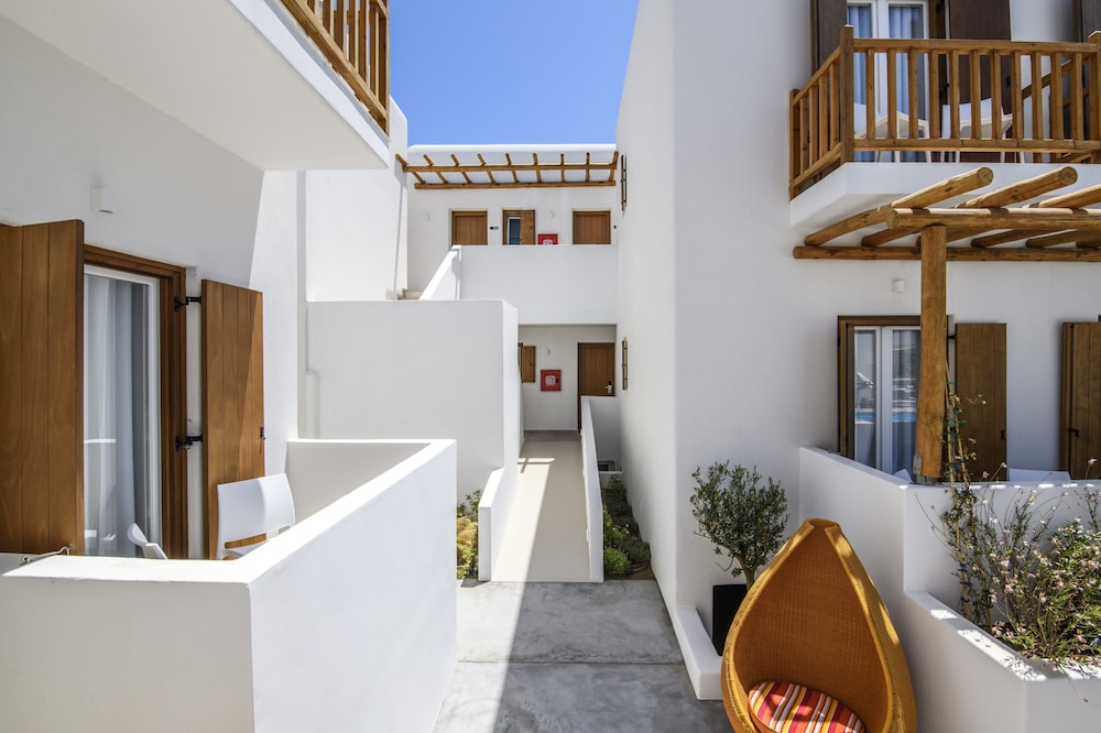 Mykonaki Hotel 4/36