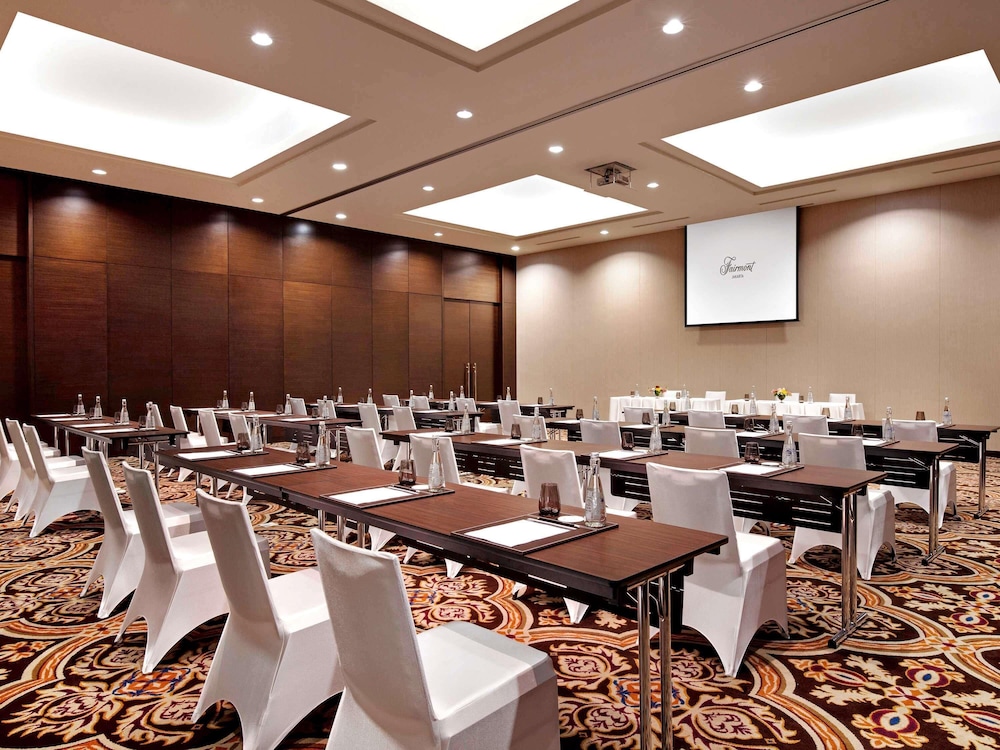 Fairmont Jakarta 62/77