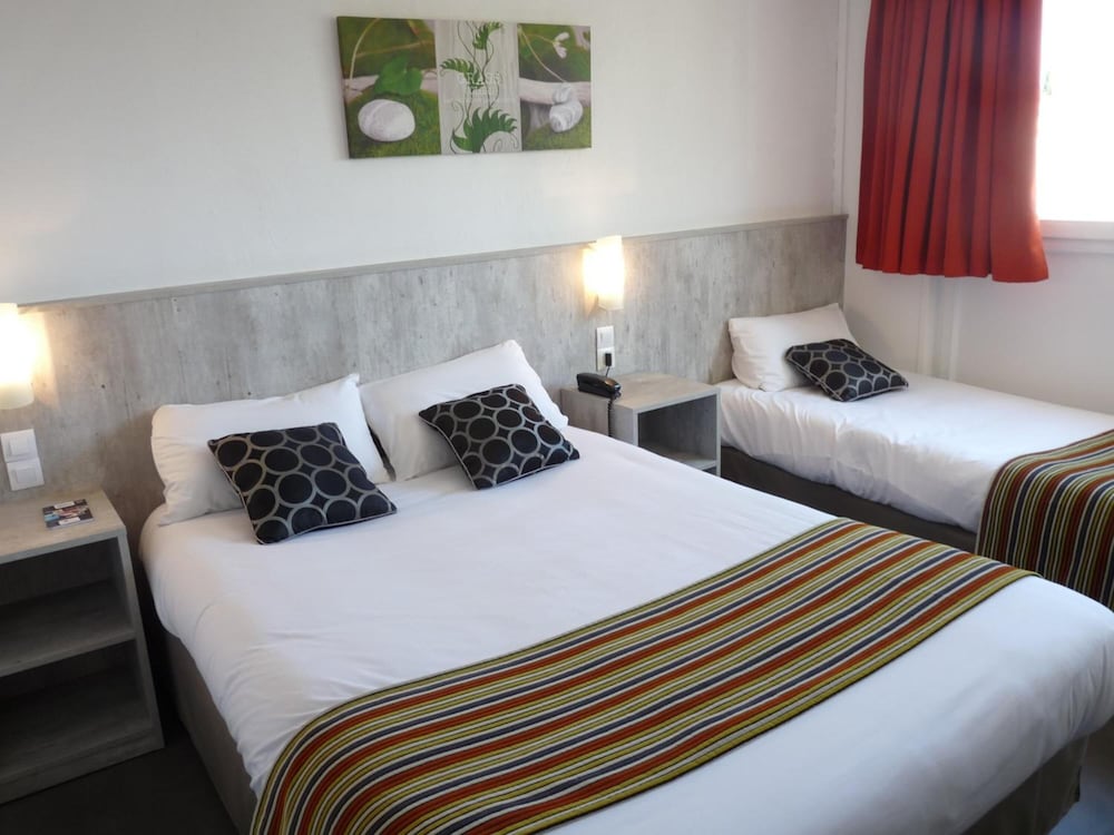 Brit Hotel Bosquet 5/50