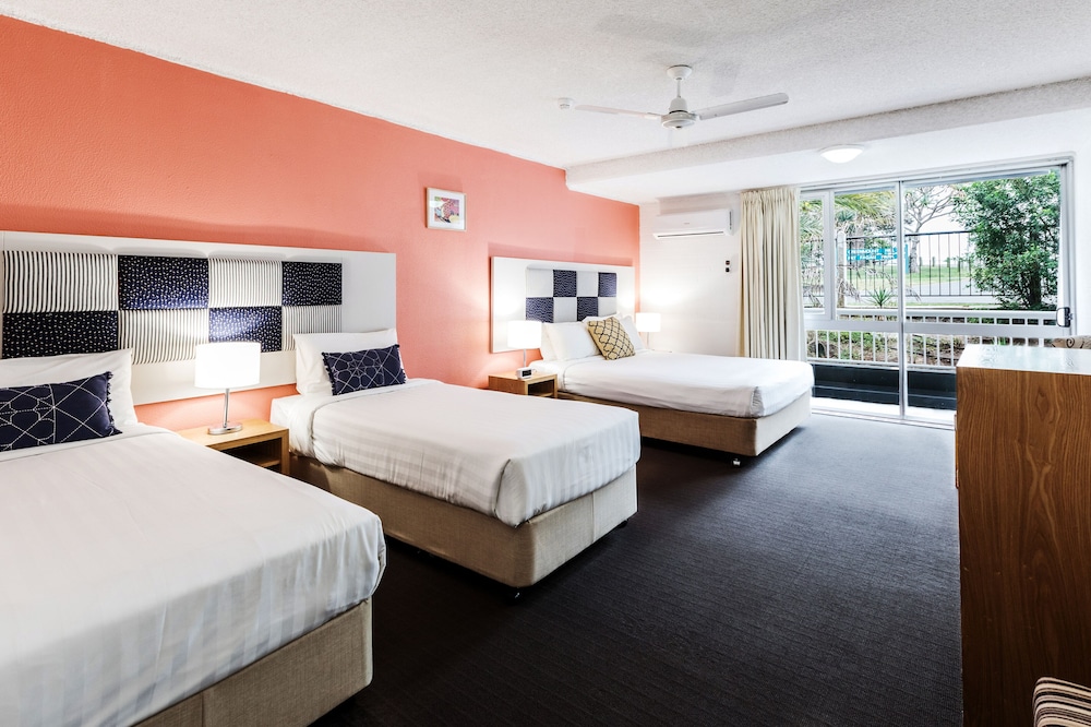 Greenmount Beach Resort 7/62
