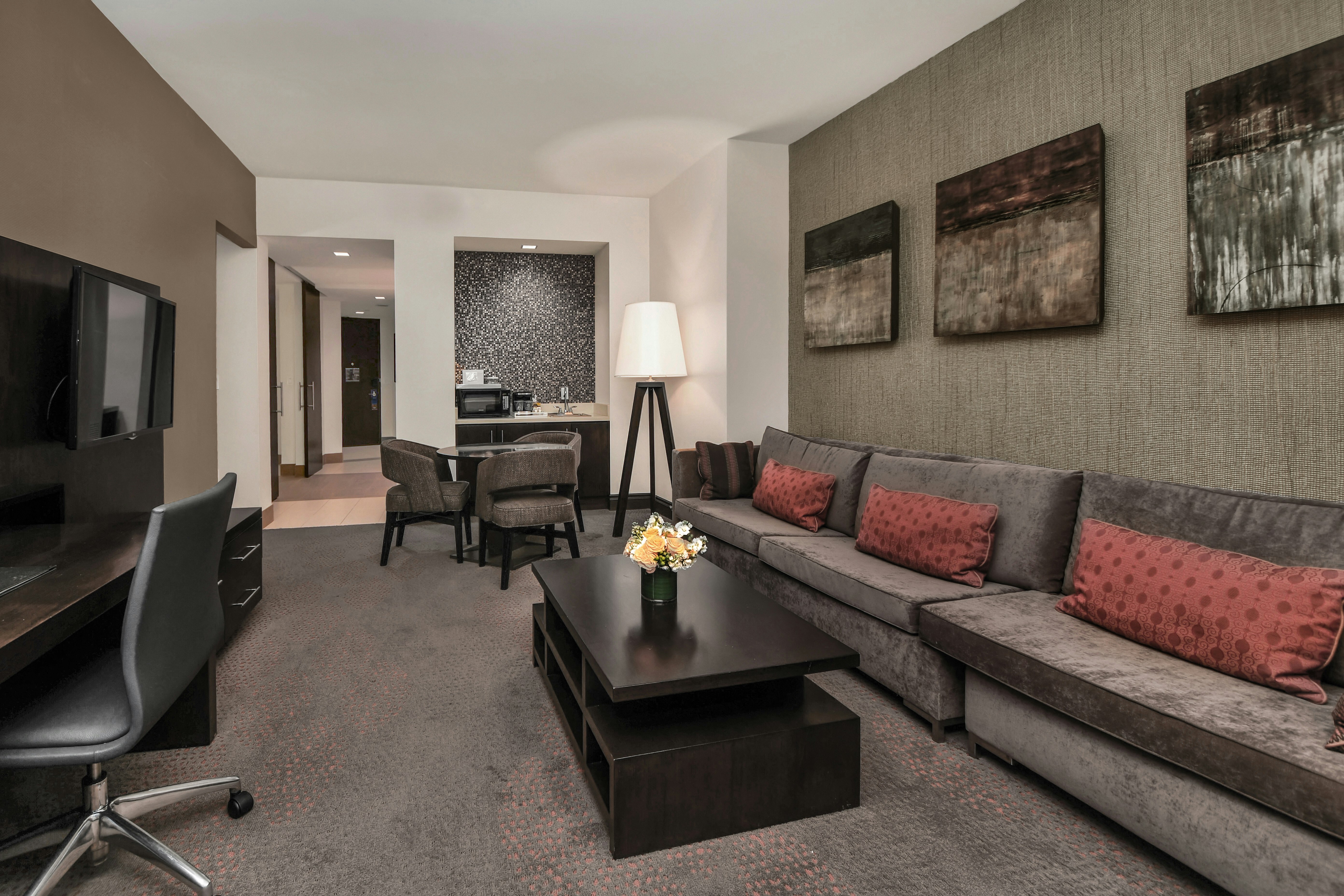 HILTON DALLAS/PLANO GRANITE PARK 49/88