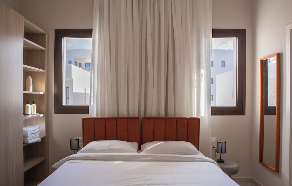 1 BEDROOM, SUPERIOR, SUITE, VALLEY VIEW