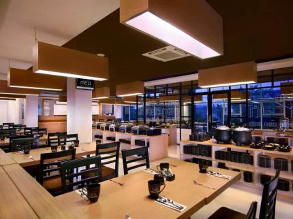 Hotel NEO Candi Simpang Lima - Semarang 19/38