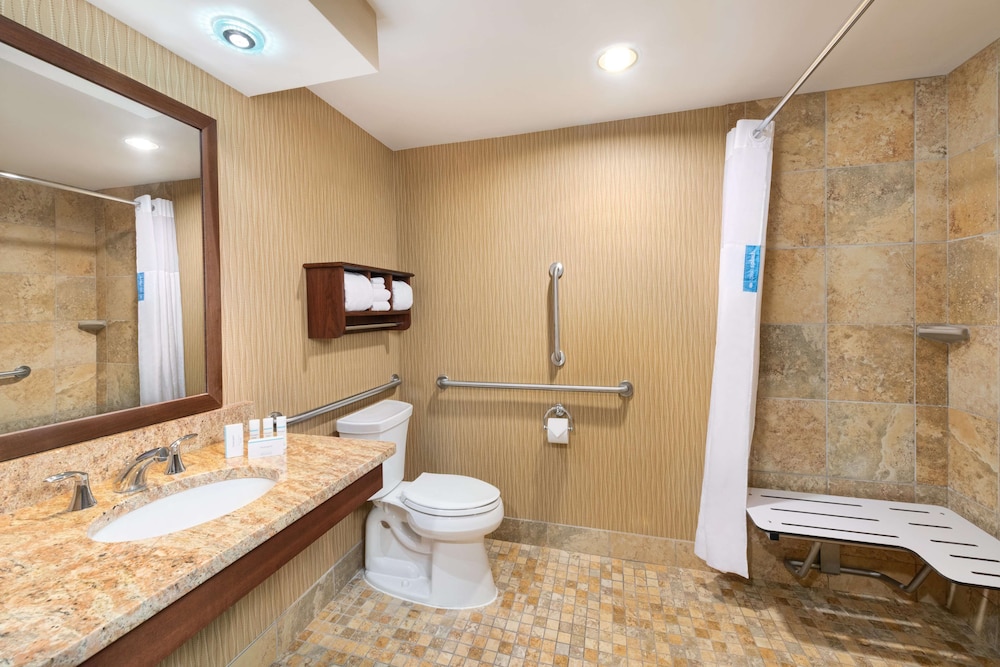 Hampton Inn Cleveland Downtown 13/44