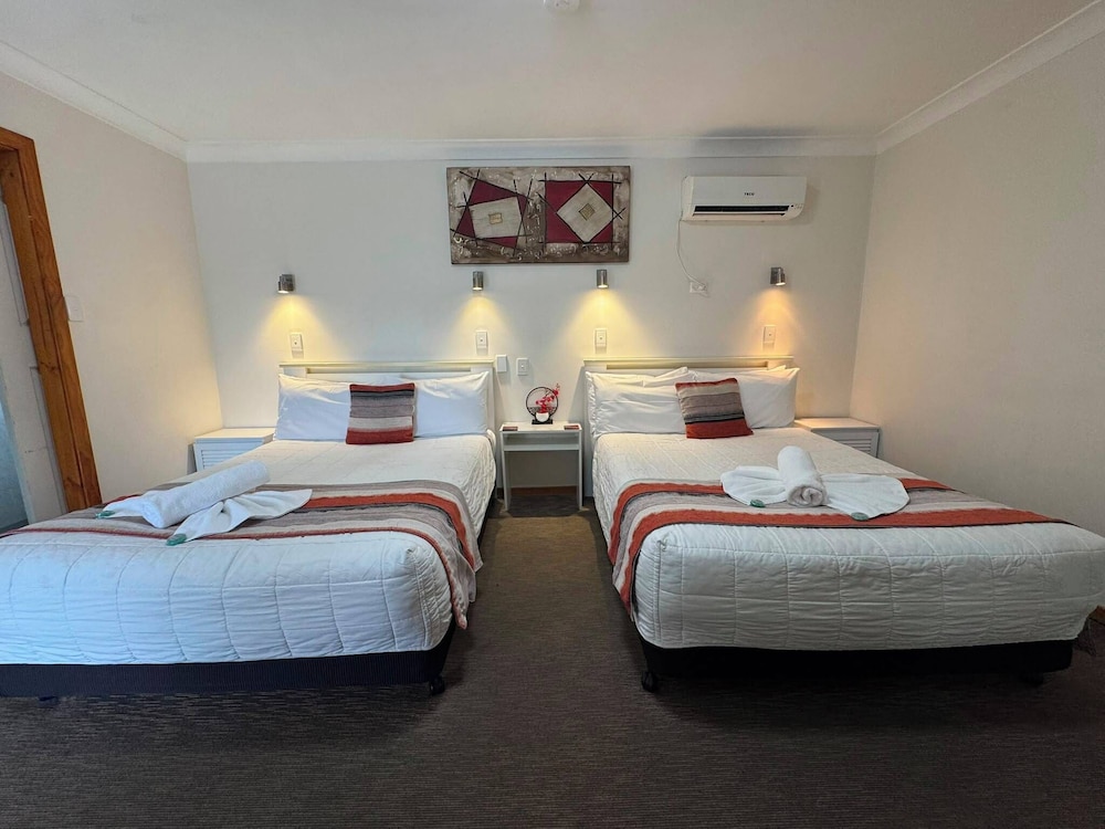 KARUAH MOTOR INN 16/59