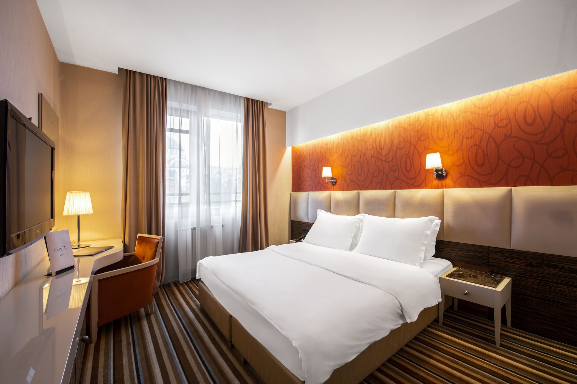 DELUXE, DOUBLE BED