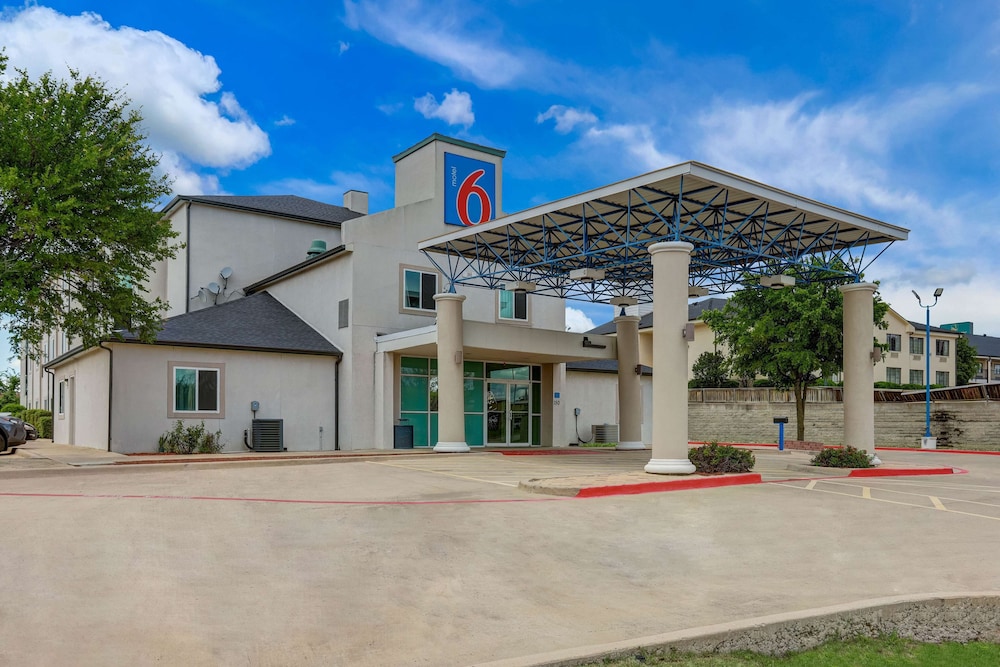 Motel6 Weatherford, TX 9/50