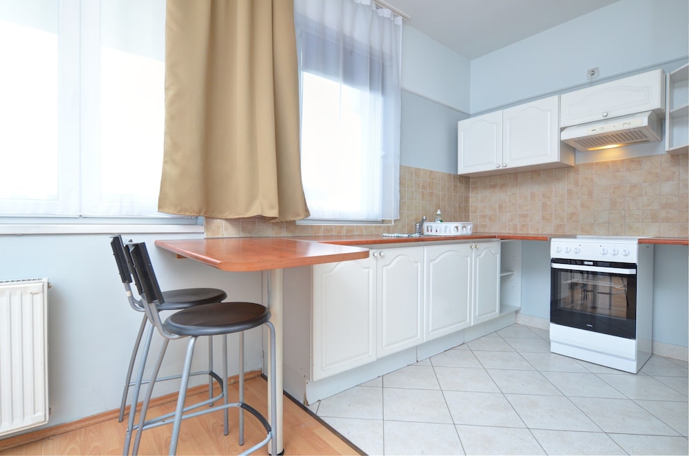 Agape Apartments 56/68