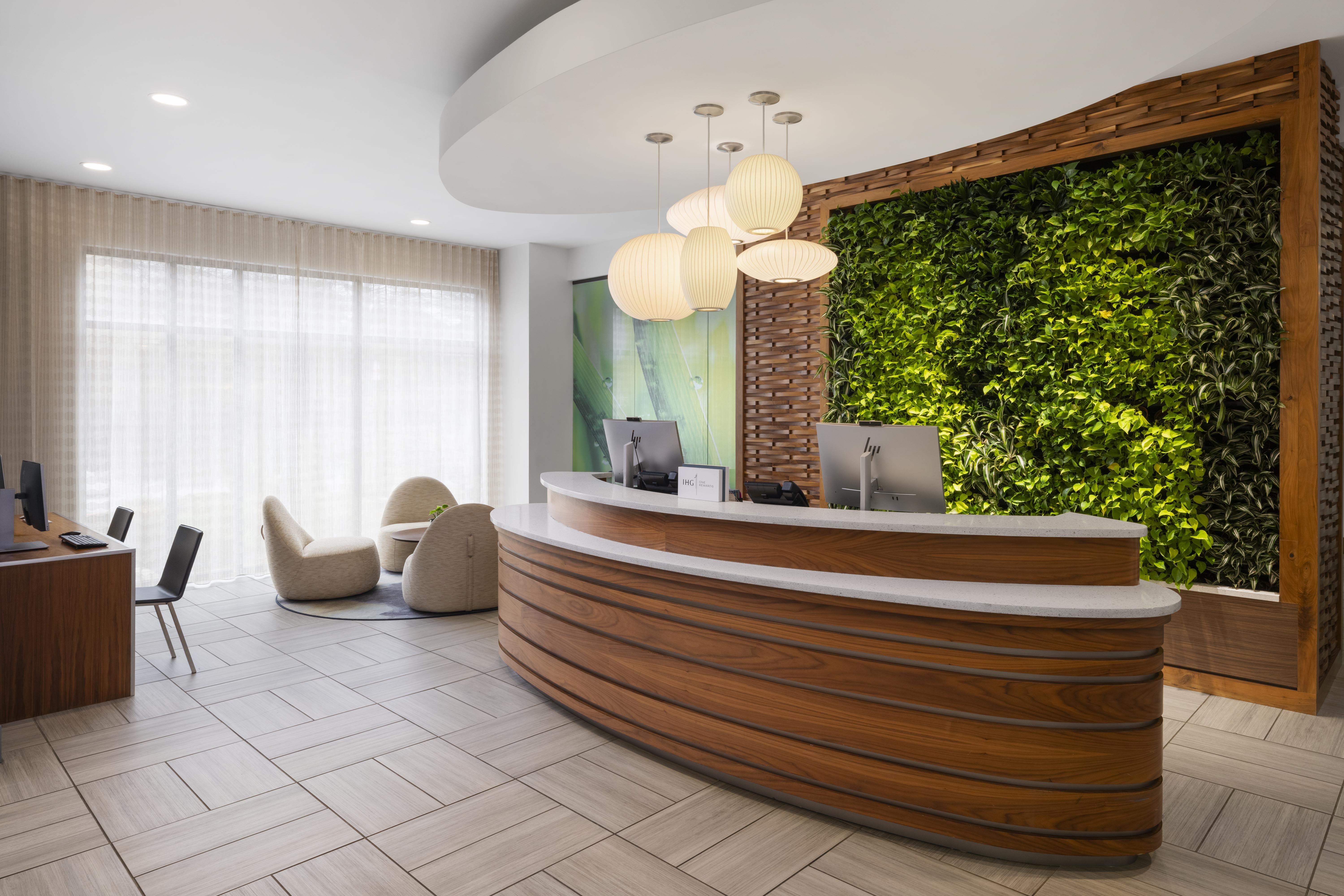 Even Hotels Alpharetta - Avalon Area 11/81