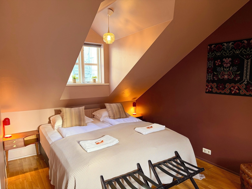 Room, Double Bed