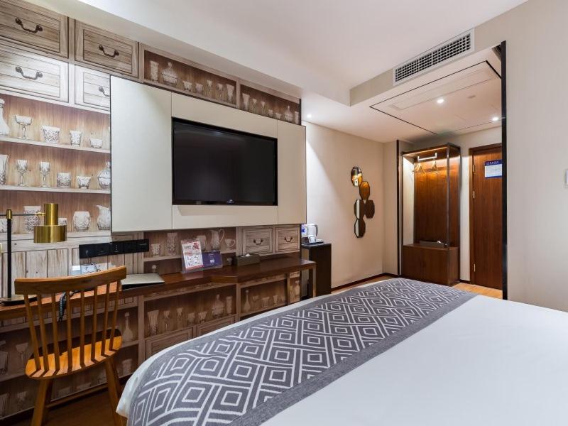 GreenTree Eastern Xuzhou High Speed Railway Station West Exit Station Hotel 54/60