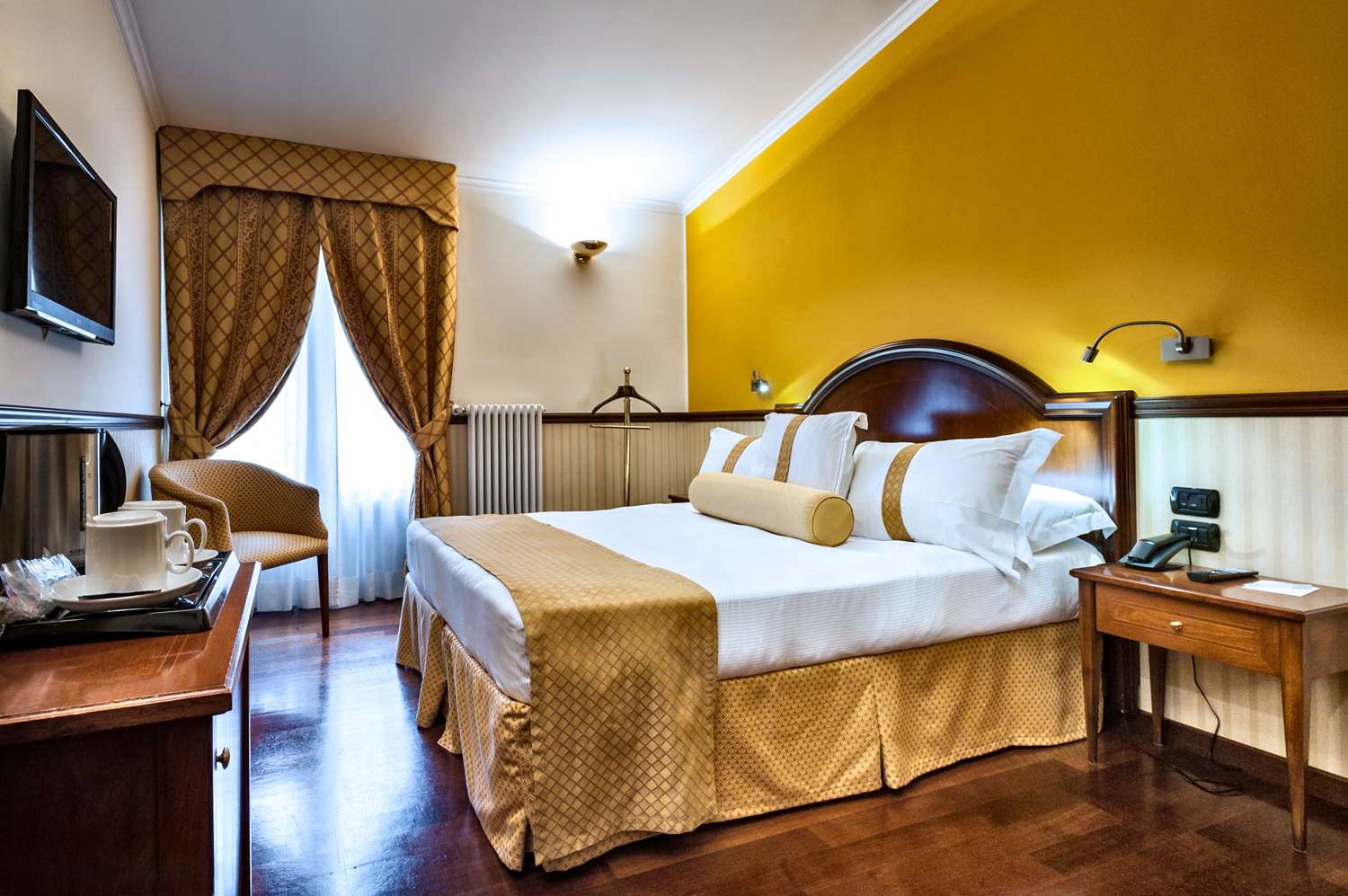 Worldhotel Casati 18 26/63