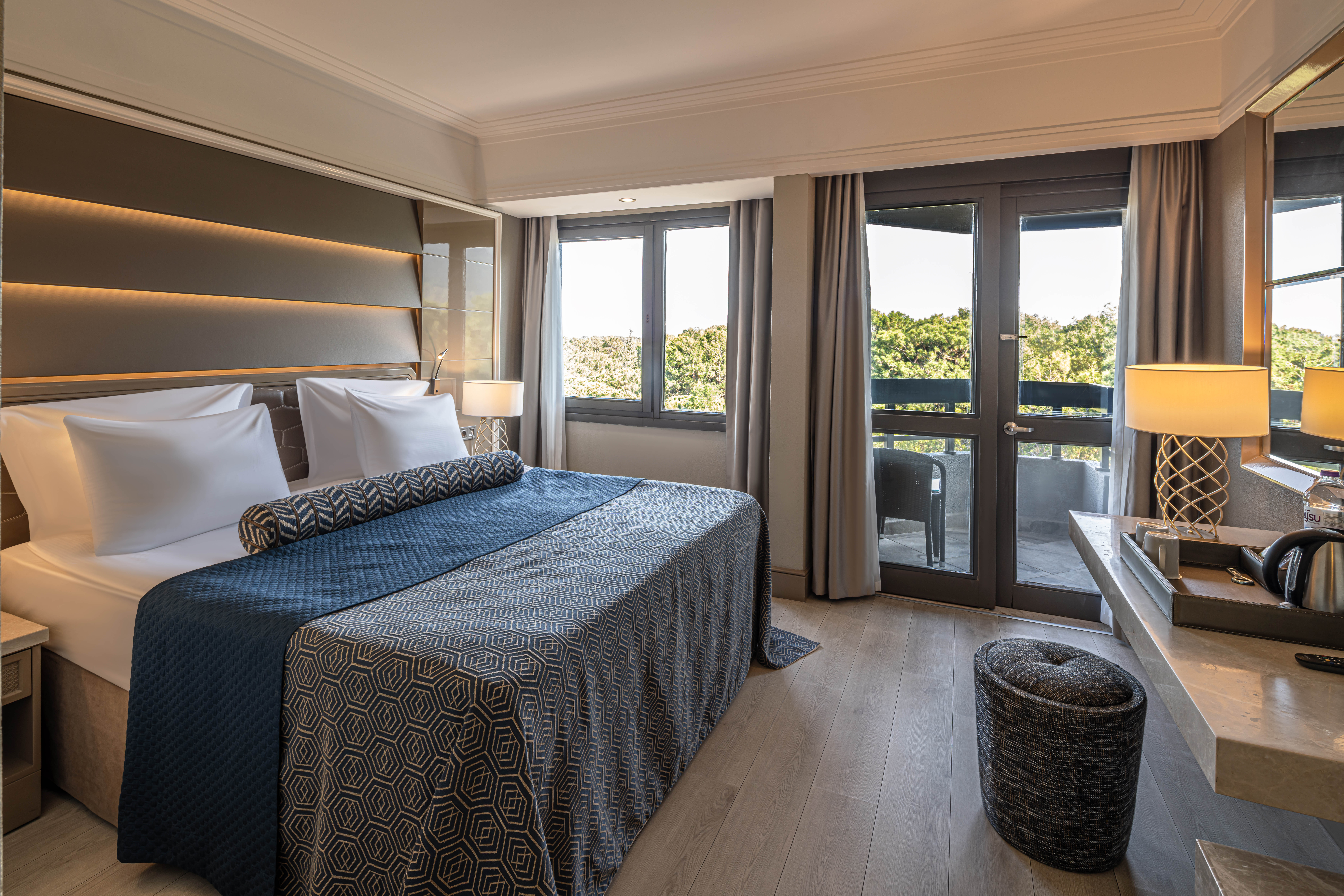 Room, Single, Double Bed, Lateral Side Sea View