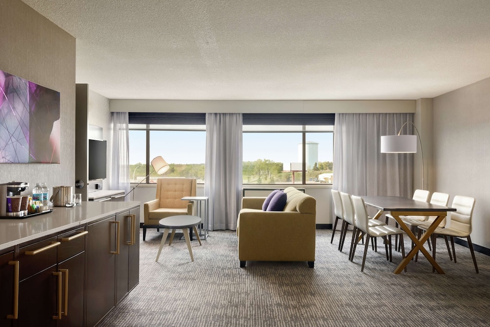 Doubletree By Hilton St Paul East 32/59