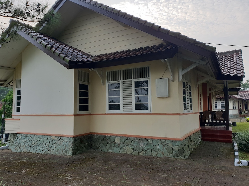 Cisarua Indah Cottage 1/42