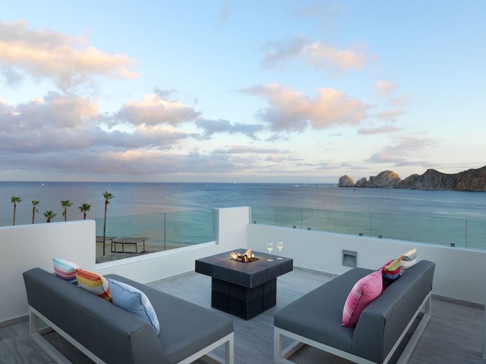 ME Cabo - Adults only 5/50