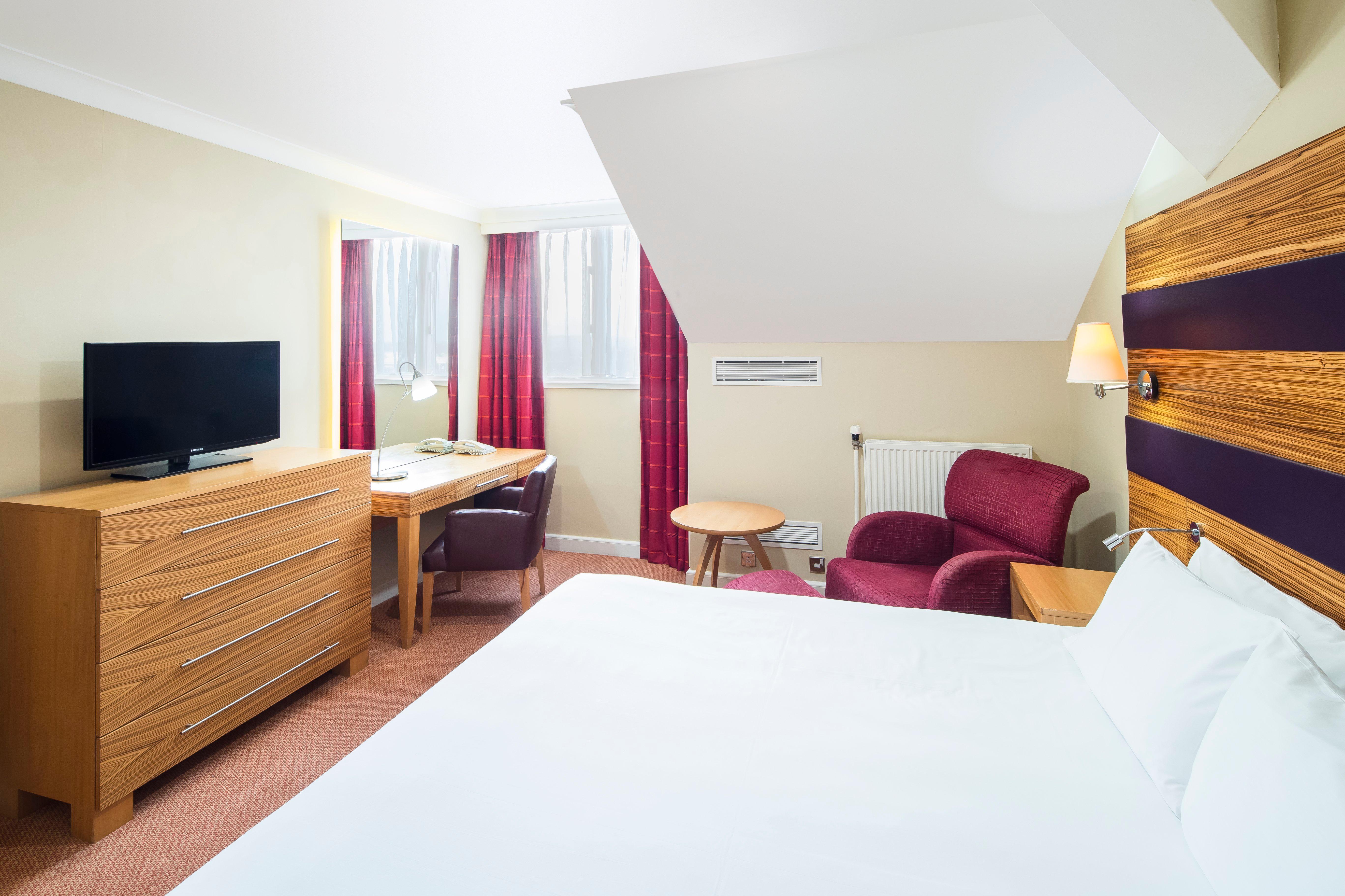 جناح بإطلالة، Crowne Plaza Chester 2/3