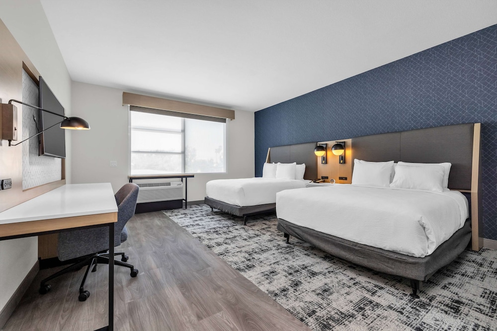ROOM, 2 QUEEN BEDS