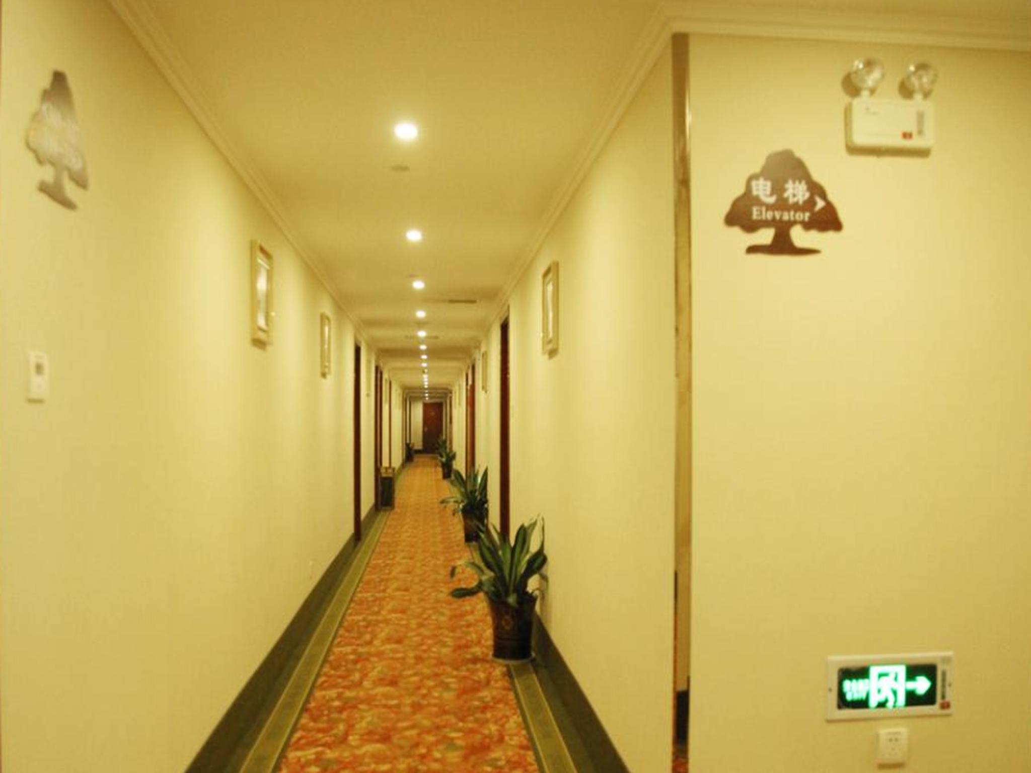 GreenTree Inn ShanDong WeiFang LinQu ZhanQian Road LuChuan Business Hotel 27/43