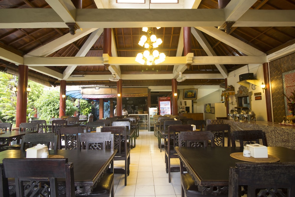 Bakung Sari Resort And Spa 36/41