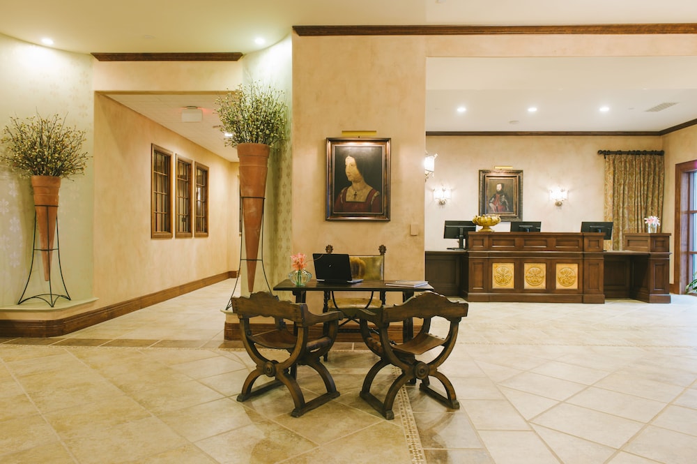Hotel Granduca Austin 84/99