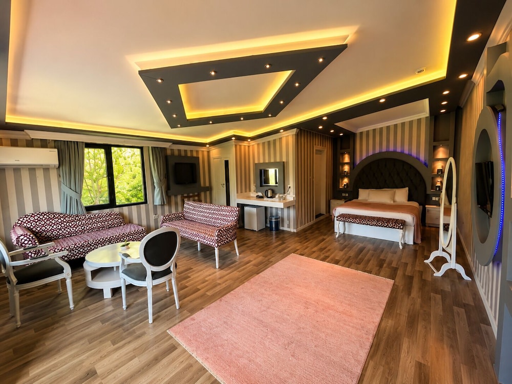 AYDER DOGA RESORT 63/84