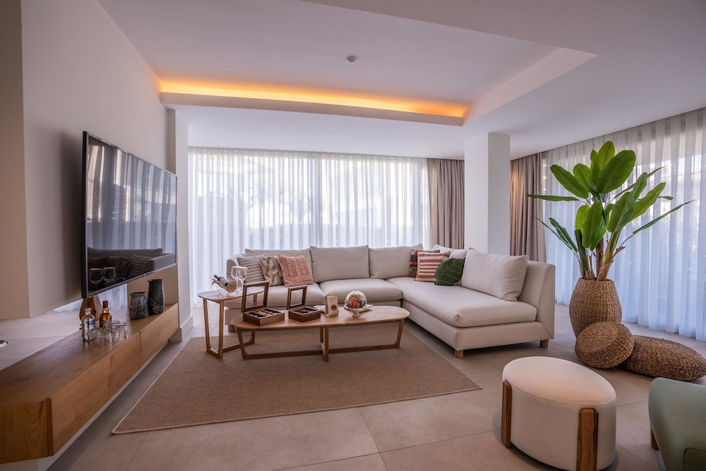 Club Arona by Laren Hotels 35/49