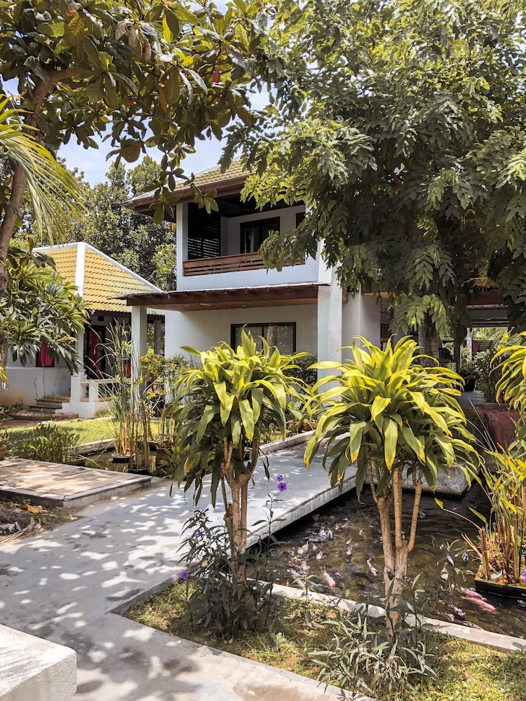 Samui Honey Cottages Beach Resort 66/70